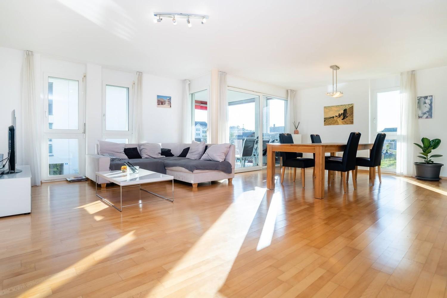 Vk - R - Zuerich Airport - Luxury - Home Stay - Raetschengaessli - Kloten Dış mekan fotoğraf