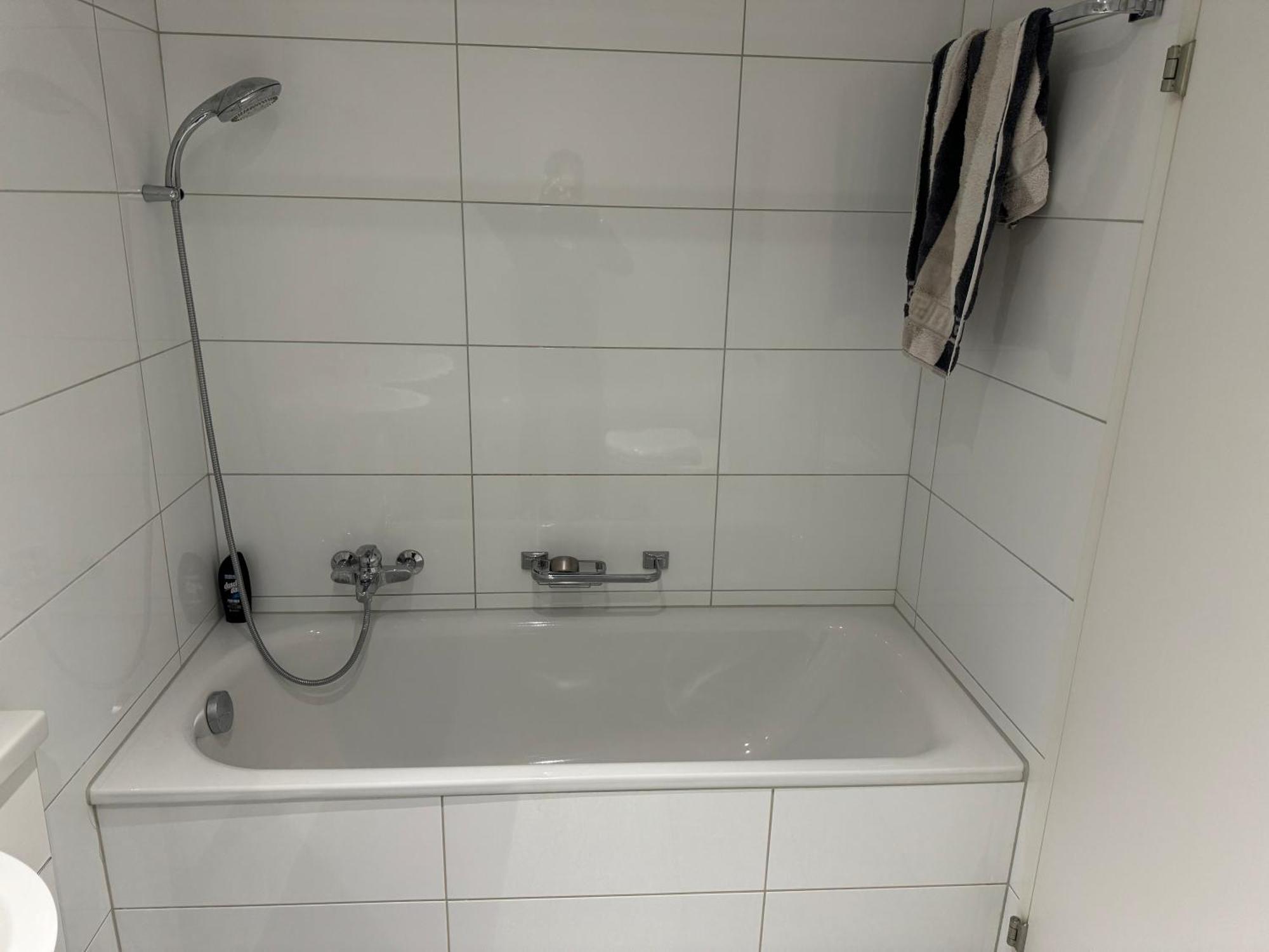 Vk - R - Zuerich Airport - Luxury - Home Stay - Raetschengaessli - Kloten Dış mekan fotoğraf
